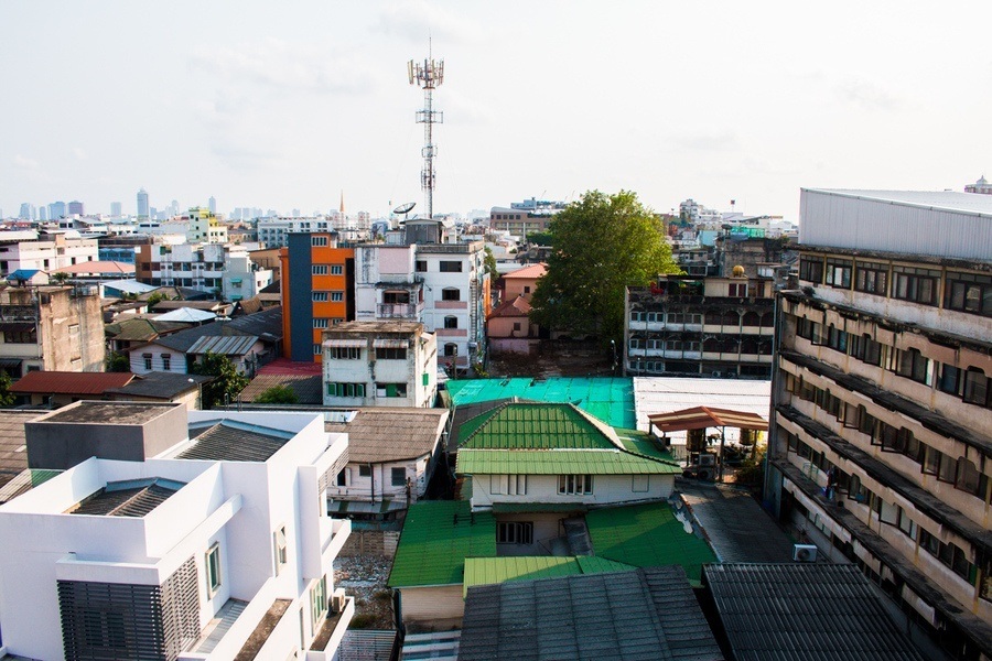 La vue depuis un toit de Bangkok