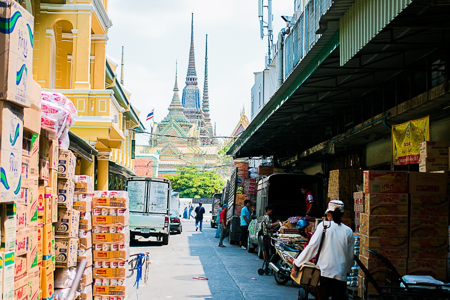 Un marche local près de Wat Arun