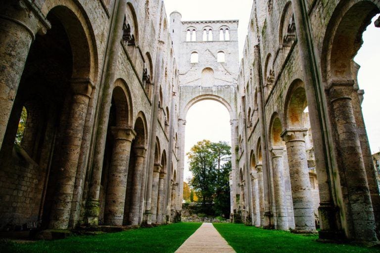 Visite de l&rsquo;Abbaye de Jumièges en passant par le petit bac
