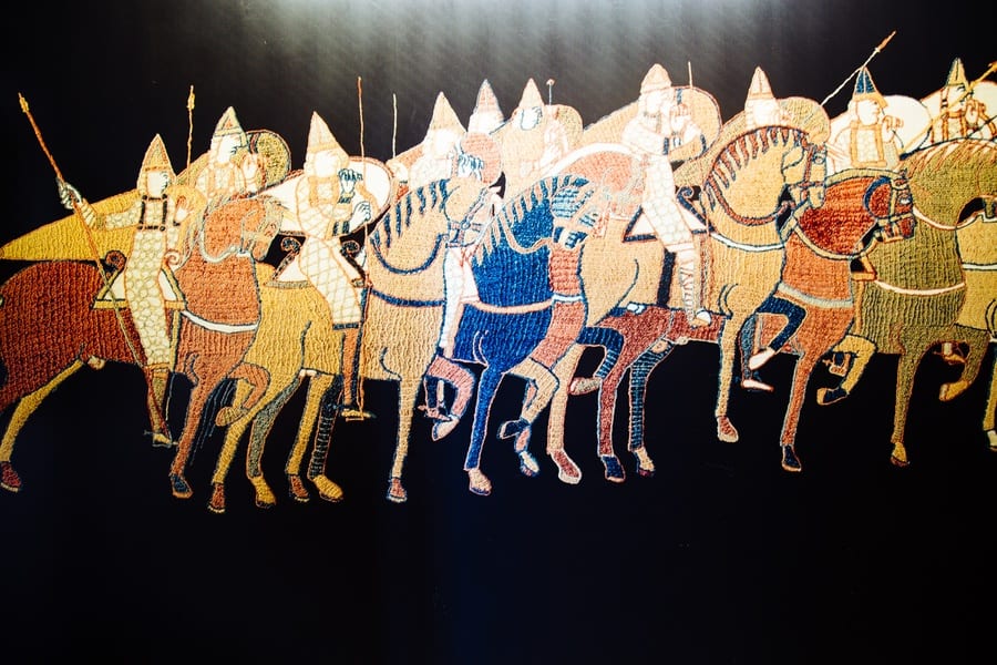 Tapisserie de Bayeux chevaux