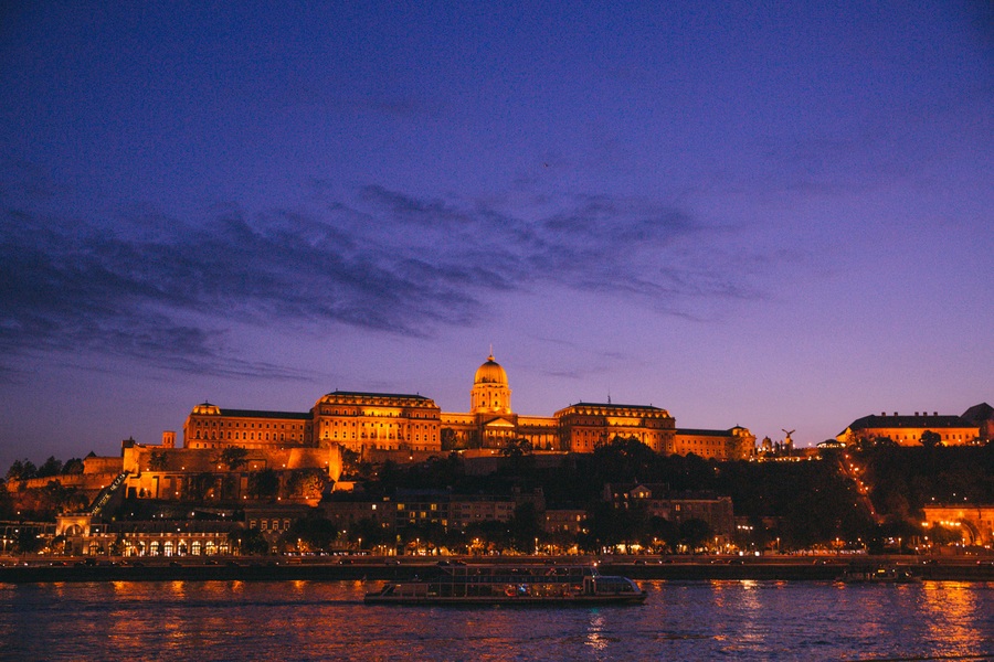 Croisière nocturne sur le Danube
