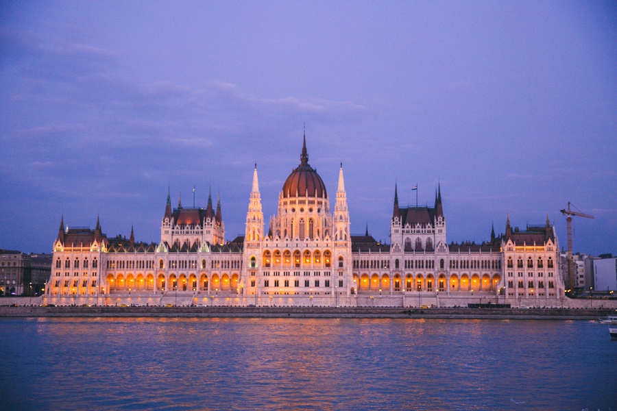 Parlement Hongrois de nuit
