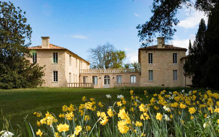 Dormez dans un Château à la décoration contemporaine