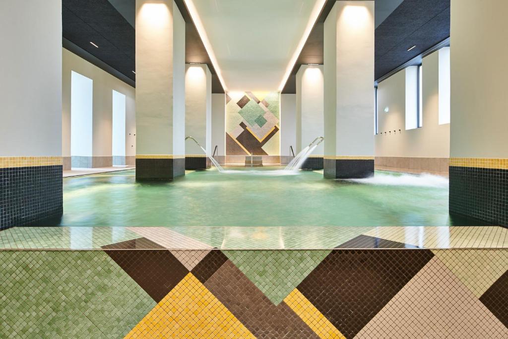 Hôtel Vacances Bleues Le Splendid, espace bien-être et spa avec bain à remous