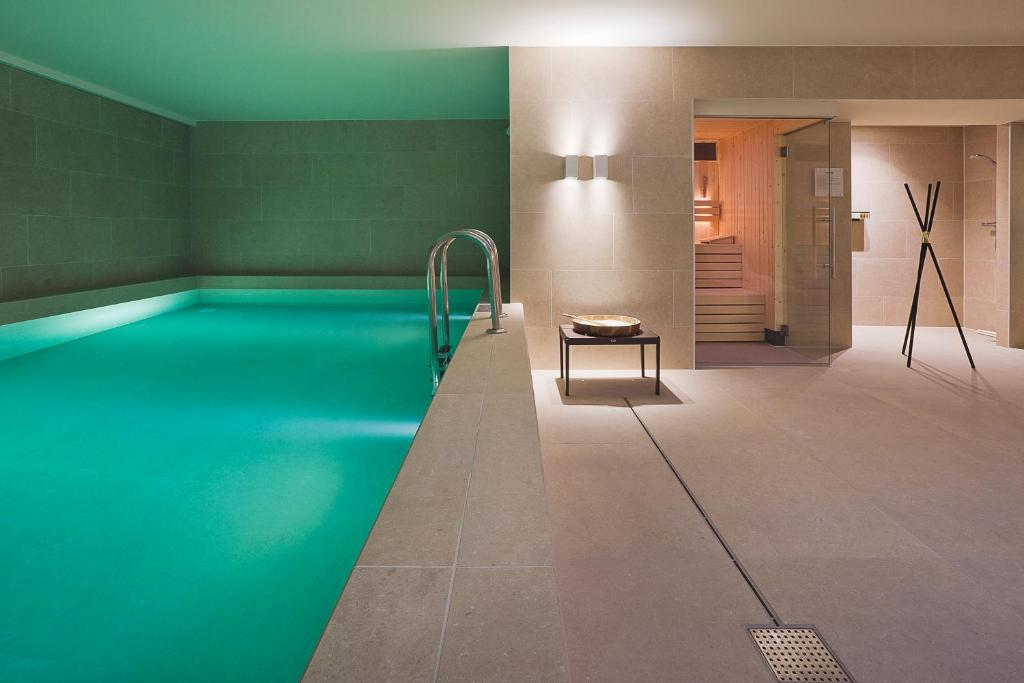 hotel piscine amsterdam