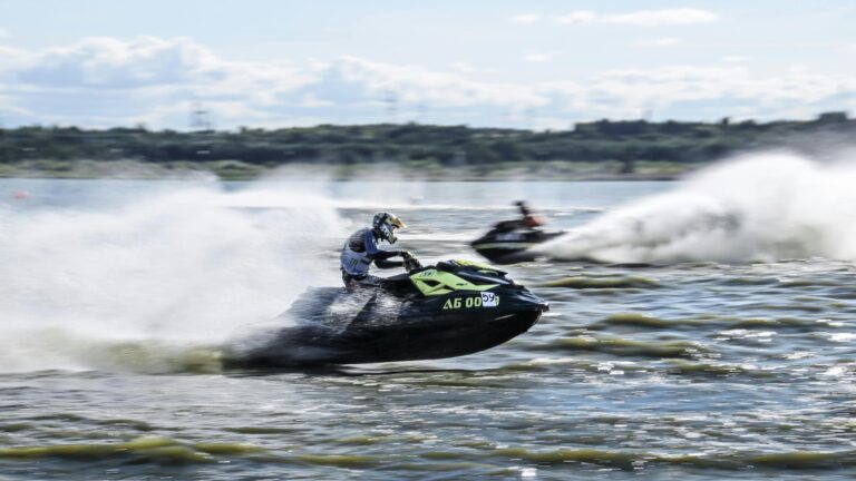 Jet-ski La Ciotat : 3 offres immanquables pour vos vacances !